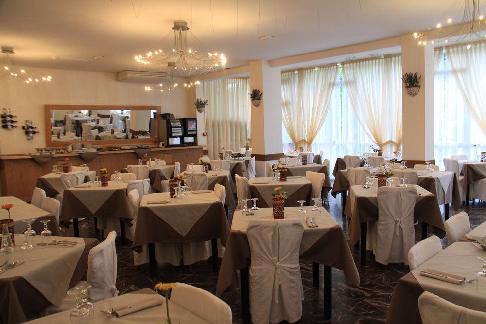 Hotel Bisanzio Cervia Kültér fotó
