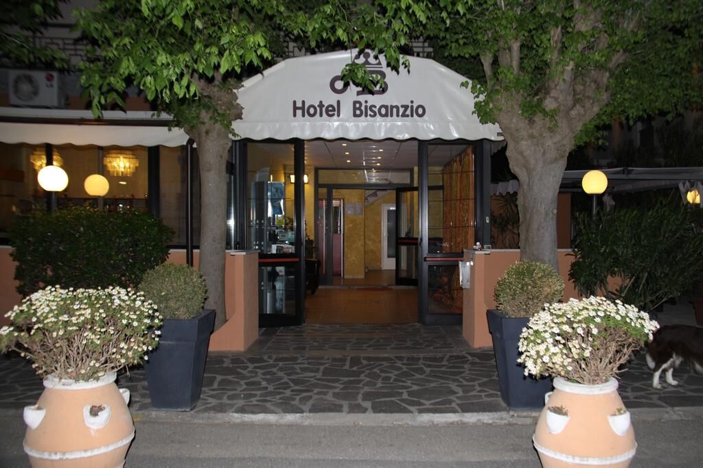 Hotel Bisanzio Cervia Kültér fotó